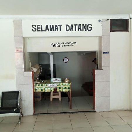 Hotel Surya Jaya WEST PAPUA Εξωτερικό φωτογραφία
